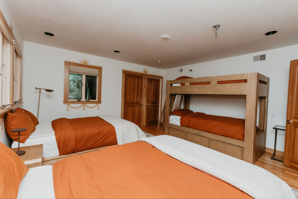 Living Art: Bunk Room